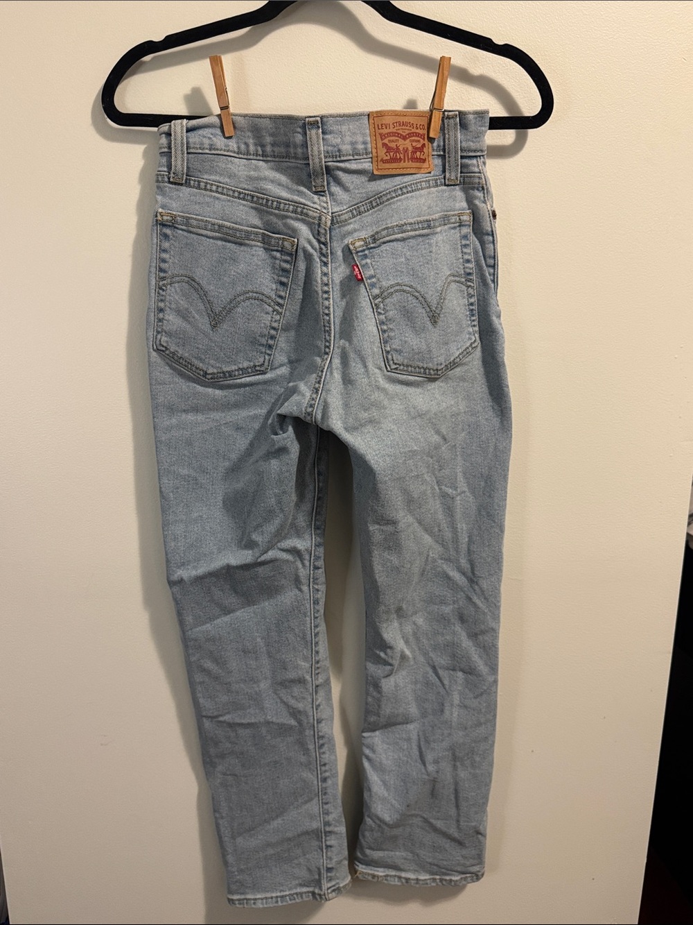Levi's Women's Pale Blue Straight Leg Jeans